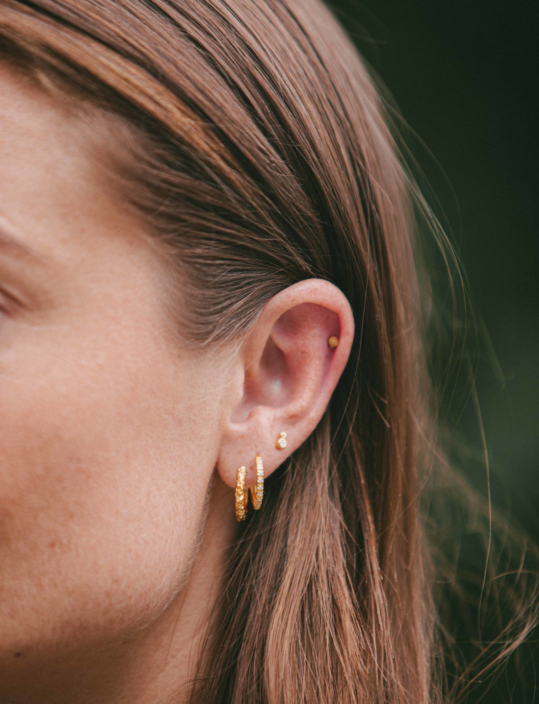 Mini Crunchy Edge hoop - forgyldt